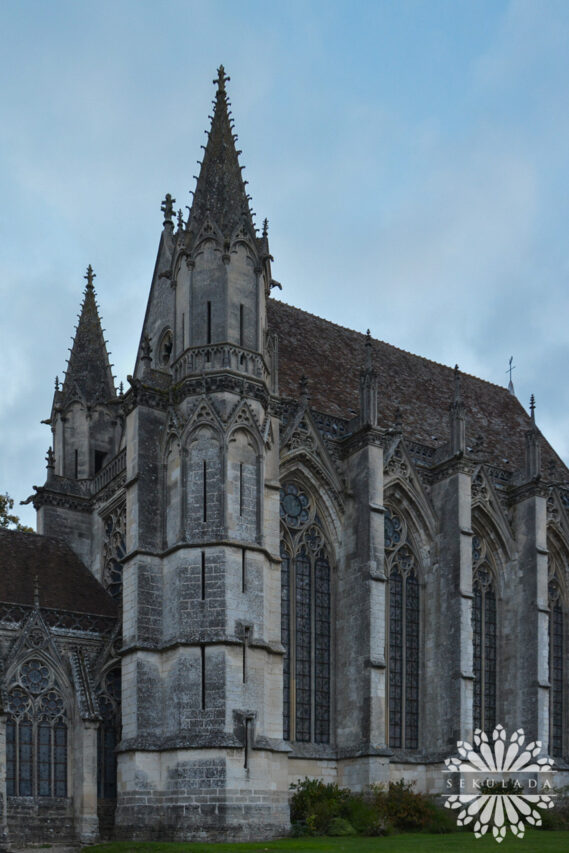 Kaplica Sainte-Chapelle w Saint-Germer-de-Fly; Hauts-de-France, Francja.