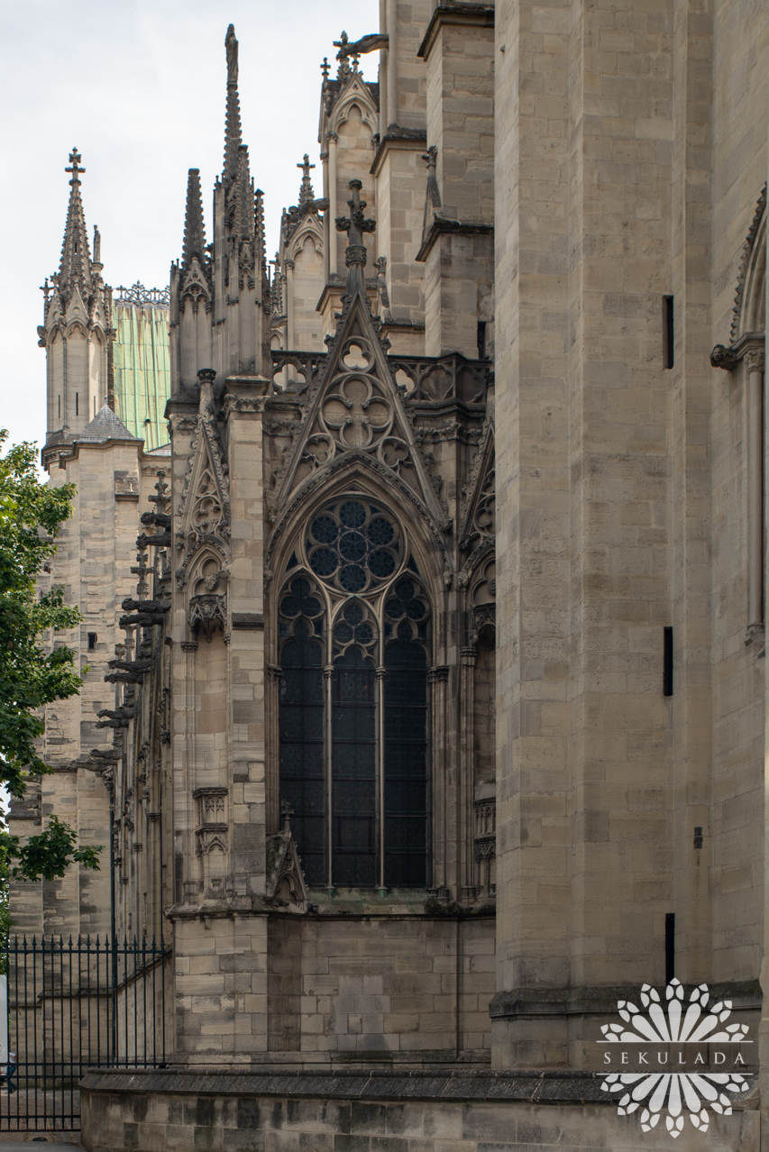 Bazylika Saint Denis w Saint-Denis (fr. Basilique Saint-Denis); Île-de-France, Francja.