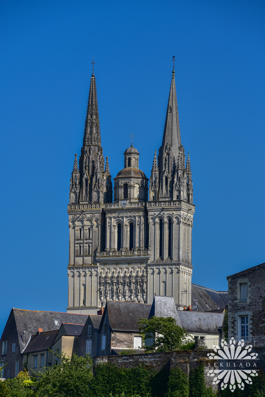 Katedra w Angers (fr. Cathédrale Saint-Maurice d'Angers); Kraj Loary, Francja.