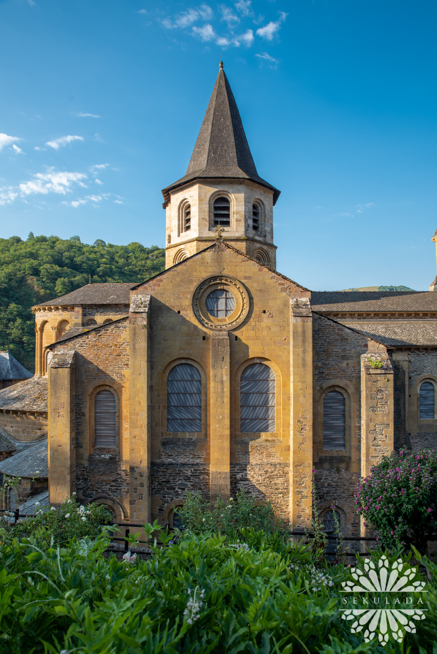 Kościół św. Fides w opactwie w Conques (fr. Abbatiale Sainte-Foy de Conques, oks. Abadiá de Santa Fe de Concas); Oksytania, Francja.