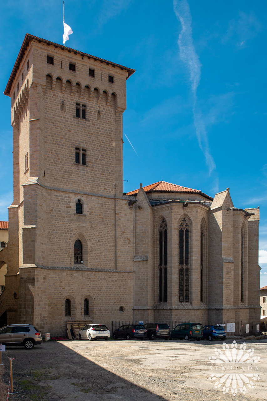 Wieża Klementyńska (fr. Tour Clémentine); Opactwo w La Chaise-Dieu, Francja.