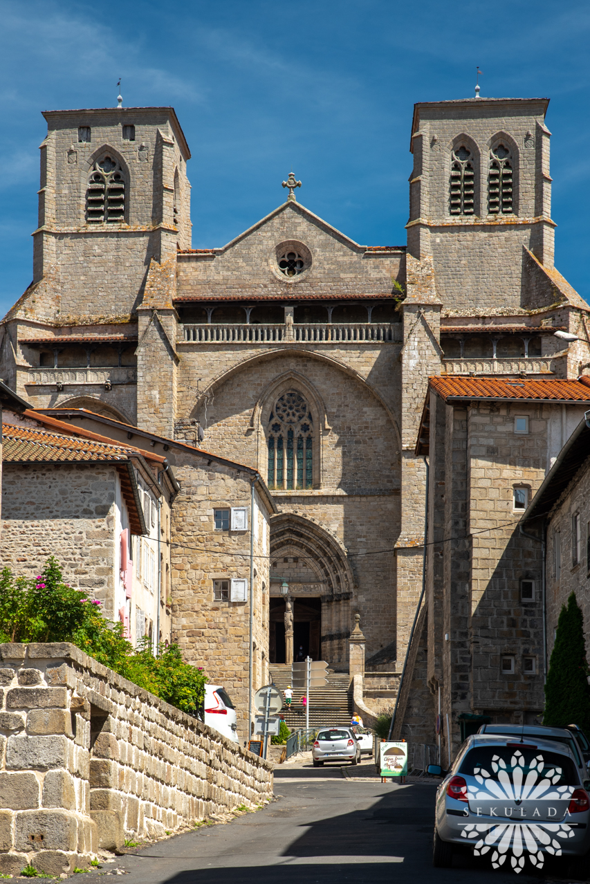 Opactwo w La Chaise-Dieu (fr. Abbaye de la Chaise-Dieu); Owernia-Rodan-Alpy, Francja.