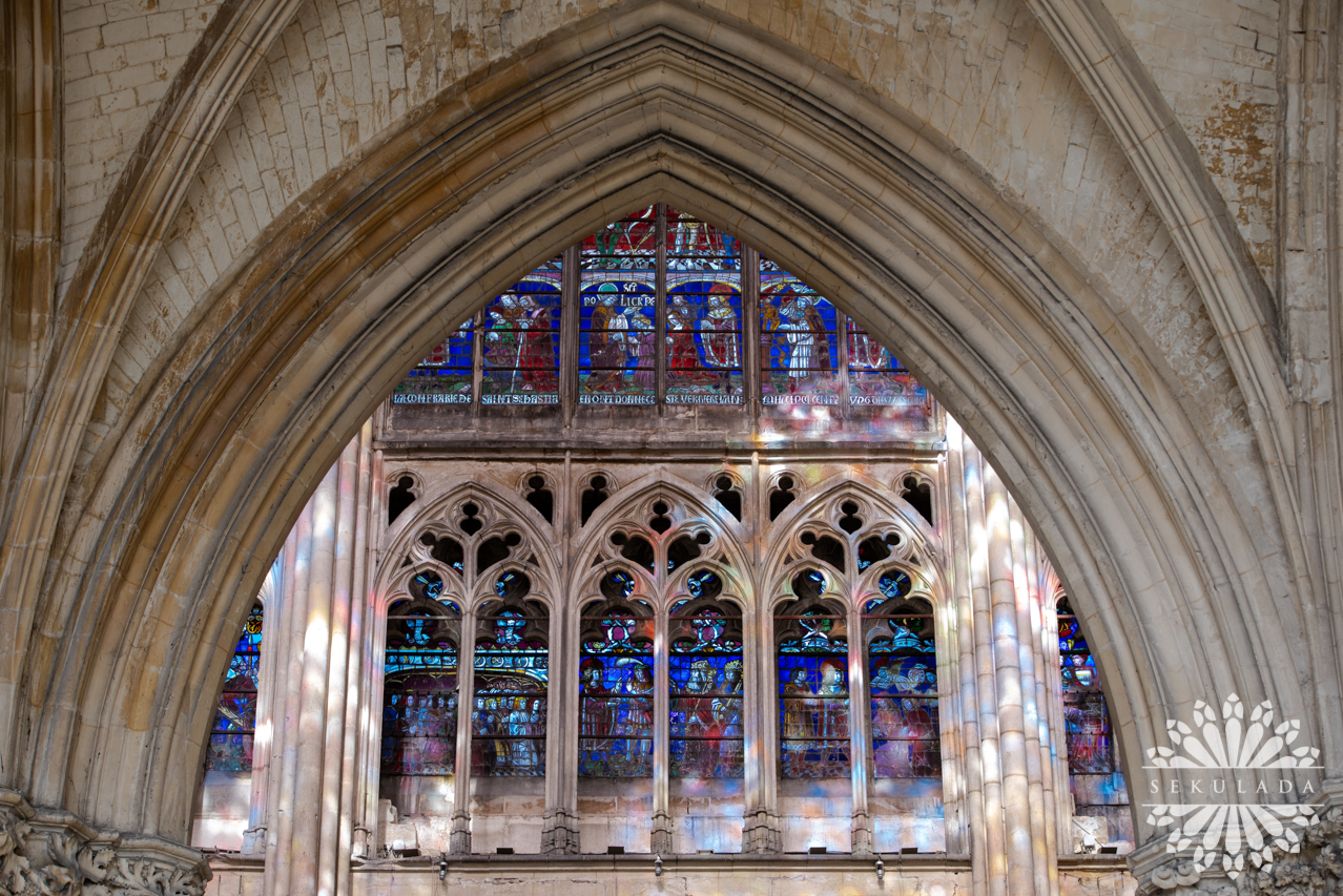 Tryforium z katedry św. Piotra i Pawła w Troyes; Grand Est, Francja.