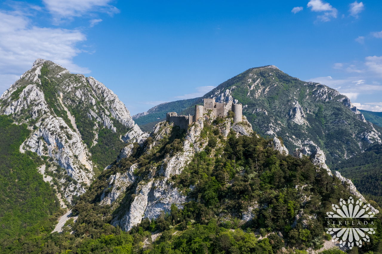 Zamek Puilaurens (fr. Château de Puilaurens); Oksytania, Francja.