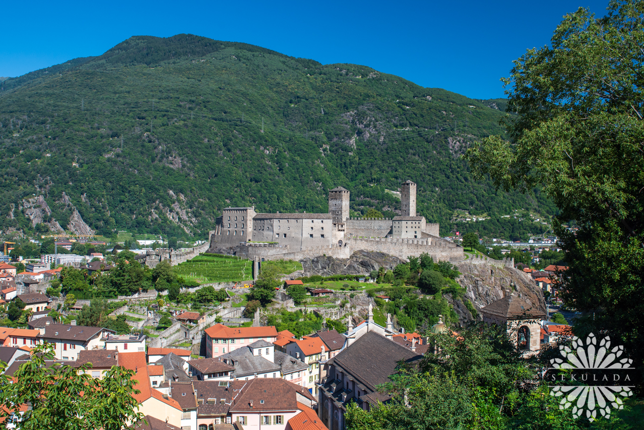 Zamek Castelgrande w Bellinzonie; Kanton Ticino; Szwajcaria.